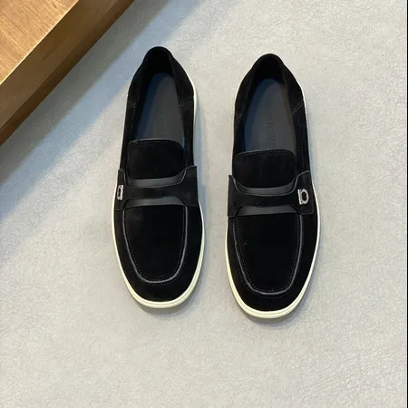 フェラガモ カジュアルシューズ