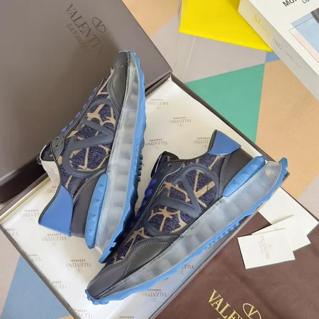 ヴァレンティノ カジュアルシューズ