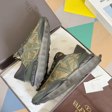 ヴァレンティノ カジュアルシューズ