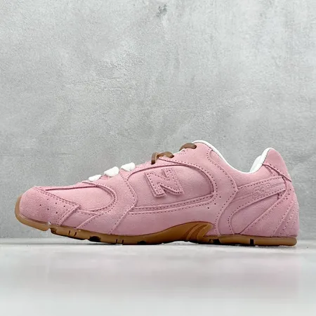 ミュウミュウ スニーカー