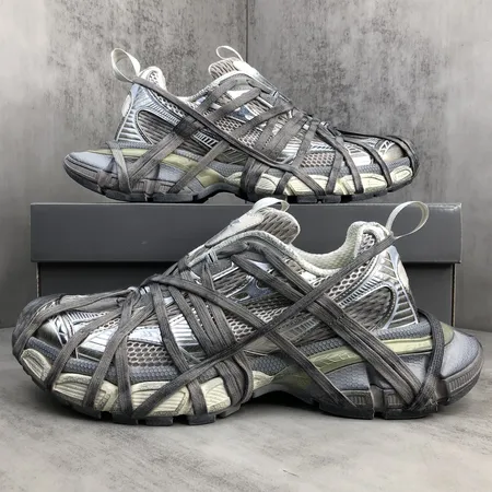 バレンシアガ カジュアルシューズ