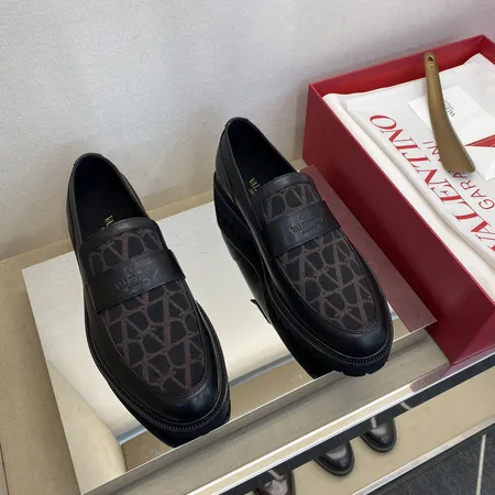 ヴァレンティノ ビジネスシューズ