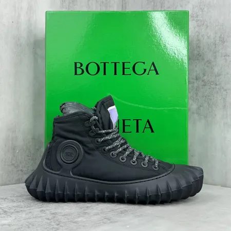 ボッテガ ヴェネタ カジュアルシューズ