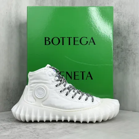ボッテガ ヴェネタ カジュアルシューズ