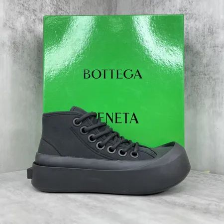 ボッテガ ヴェネタ カジュアルシューズ
