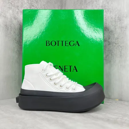 ボッテガ ヴェネタ カジュアルシューズ