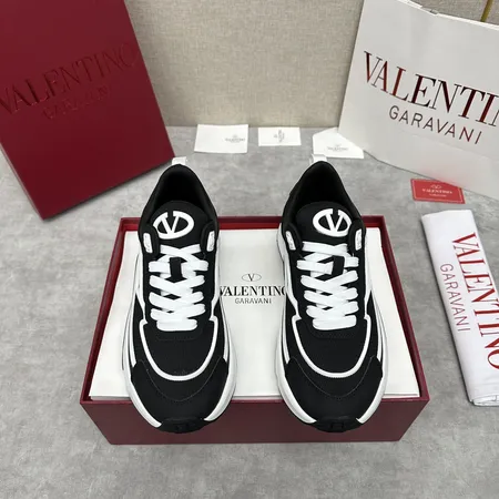 ヴァレンティノ カジュアルシューズ