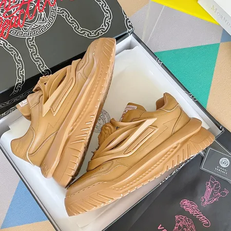 ヴェルサーチ カジュアルシューズ