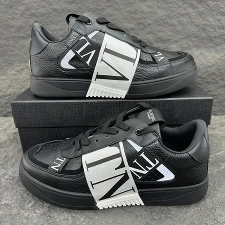 ヴァレンティノ カジュアルシューズ