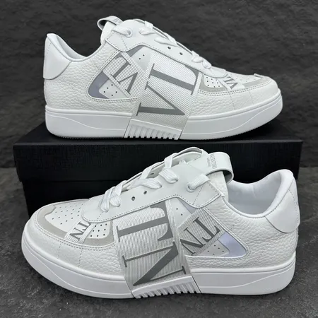 ヴァレンティノ カジュアルシューズ