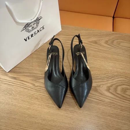 ヴェルサーチ サンダル