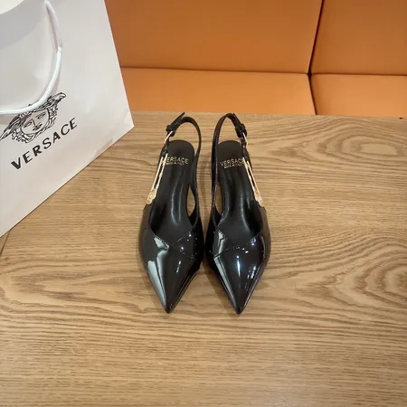 ヴェルサーチ サンダル