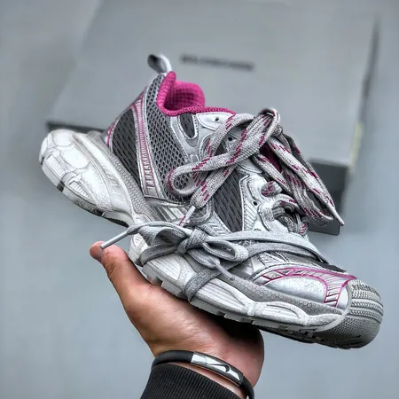 バレンシアガ スニーカー