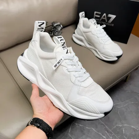 アルマーニ スニーカー