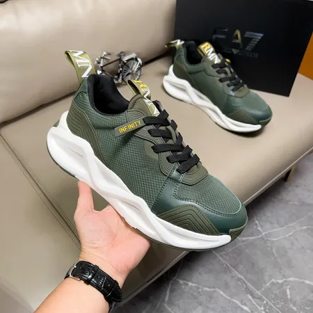 アルマーニ スニーカー