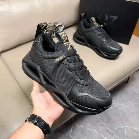 アルマーニ スニーカー