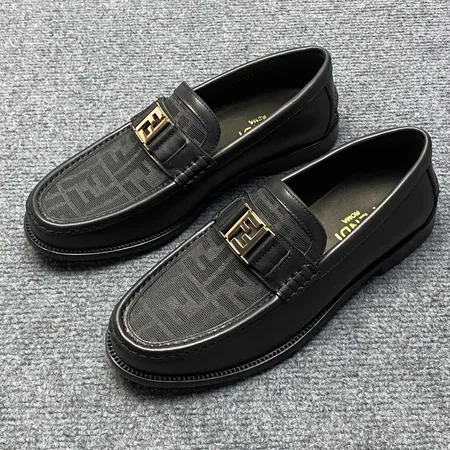 フェンディ カジュアルシューズ