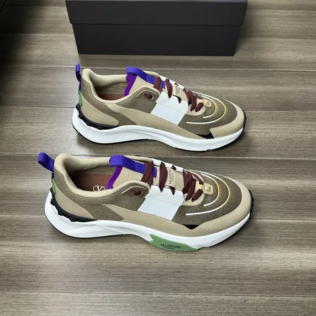 ヴァレンティノ カジュアルシューズ