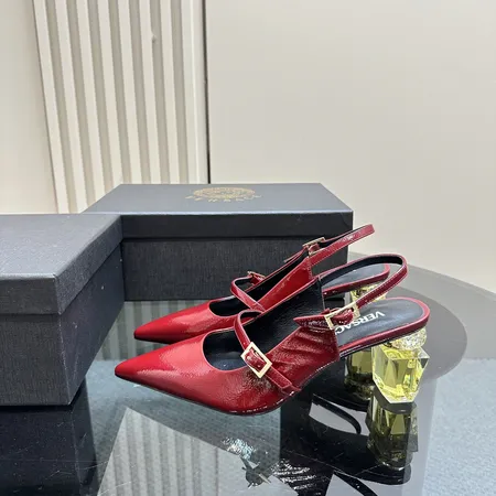 ヴェルサーチ サンダル