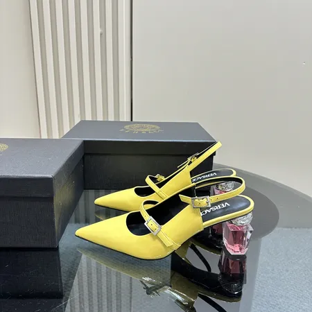 ヴェルサーチ サンダル