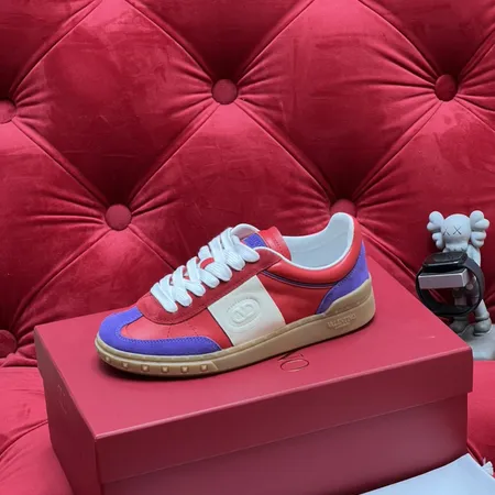 ヴァレンティノ カジュアルシューズ