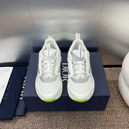 ディオール スニーカー