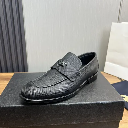 プラダ ビジネスシューズ