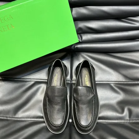 ボッテガ ヴェネタ カジュアルシューズ