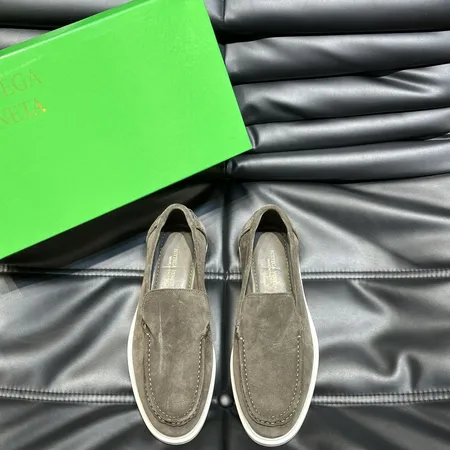 ボッテガ ヴェネタ カジュアルシューズ