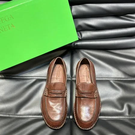 ボッテガ ヴェネタ カジュアルシューズ