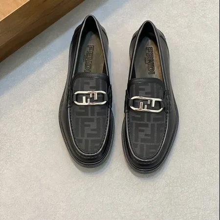 フェンディ ビジネスシューズ