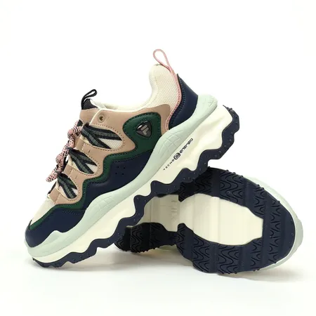 フィラ スニーカー