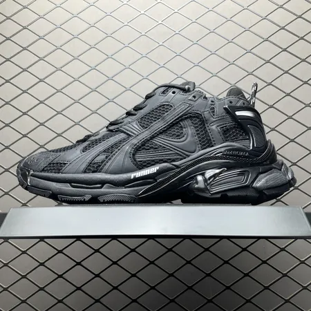 バレンシアガ スニーカー