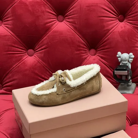 ミュウミュウ カジュアルシューズ