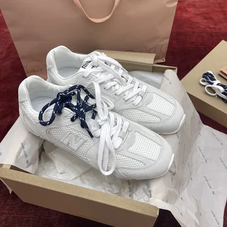 ミュウミュウ スニーカー