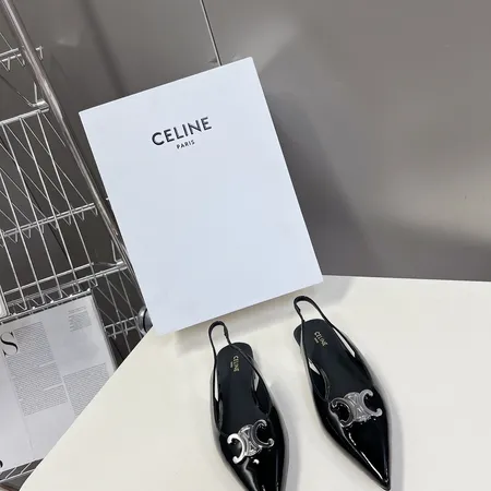 セリーヌ サンダル