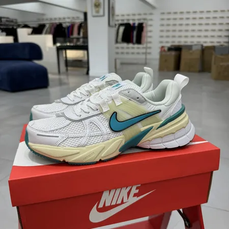 ナイキ スニーカー