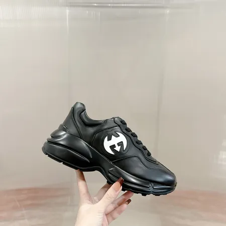 グッチ スニーカー