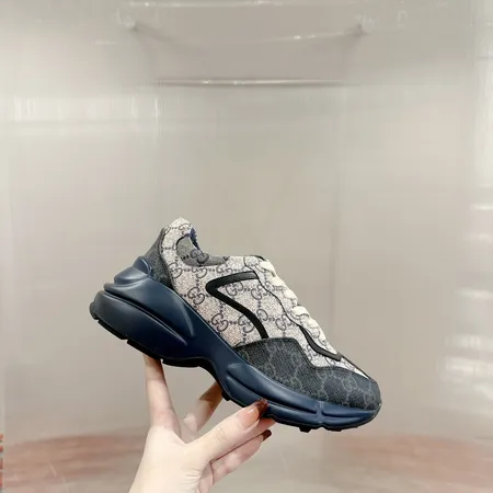 グッチ スニーカー