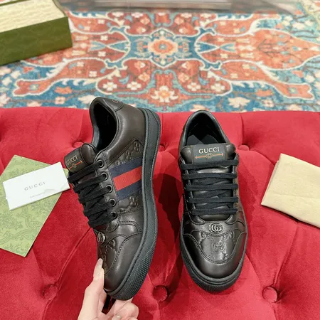グッチ カジュアルシューズ