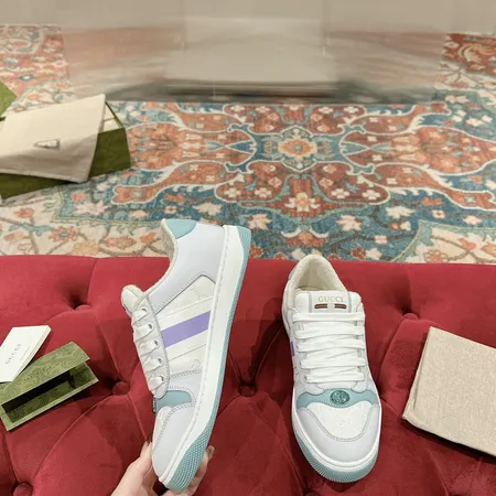 グッチ カジュアルシューズ