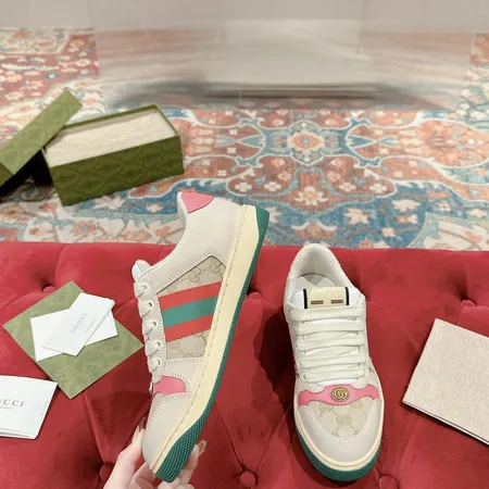グッチ カジュアルシューズ
