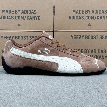 プーマ スニーカー