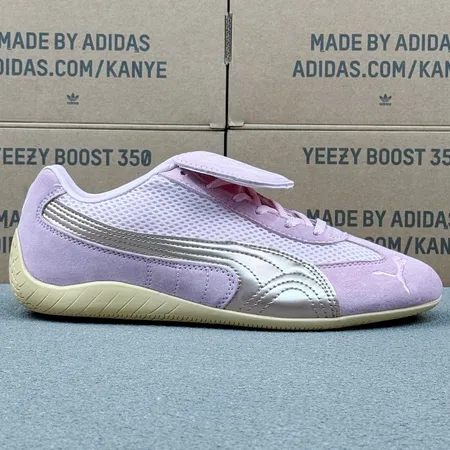 プーマ スニーカー