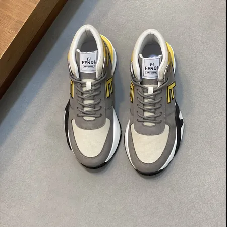 フェンディ スニーカー