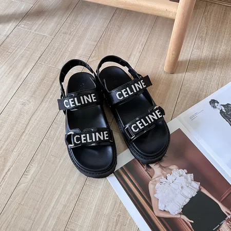 セリーヌ サンダル