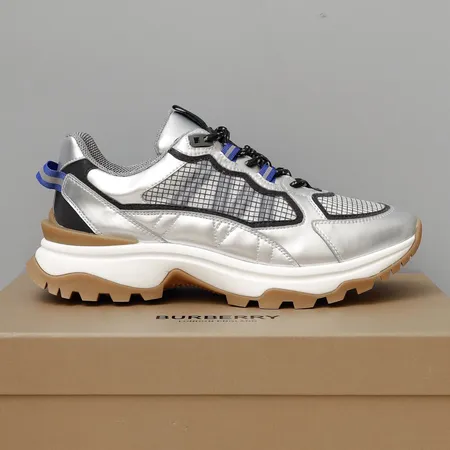 バーバリー ス スニーカー