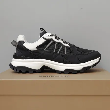 バーバリー ス スニーカー