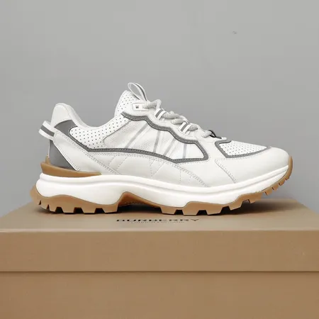 バーバリー ス スニーカー