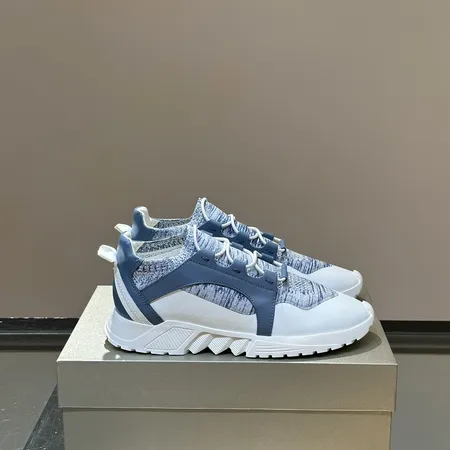 アルマーニ スニーカー